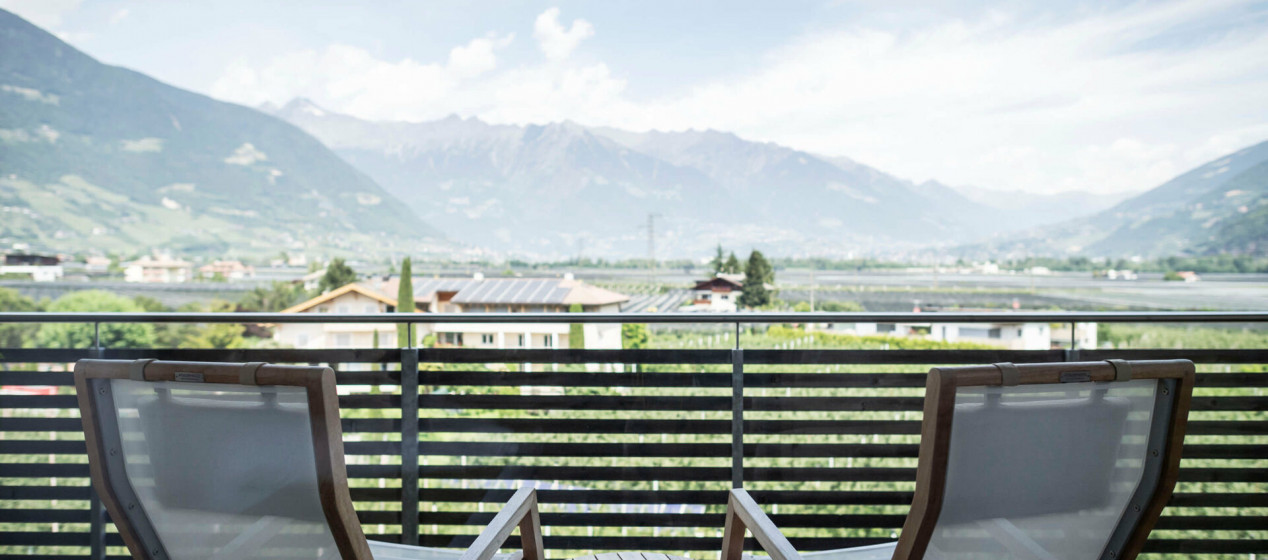 Zimmer mit Panoramaaussicht, mitten Apfelwiesen im Meraner Land, Südtirol