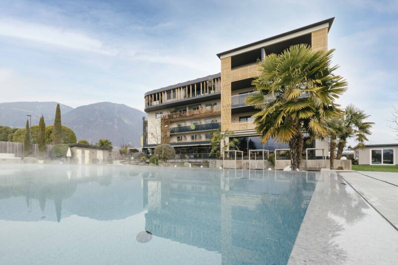 Neues Hotel Pfeiss in Lana, bei Meran in Südirol, mit Pool